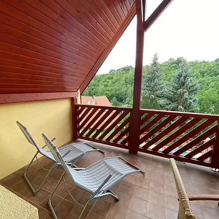 Apartman Zsuzsanna's Panoramic Nest