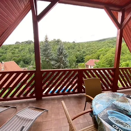 Apartman Zsuzsanna's Panoramic Nest